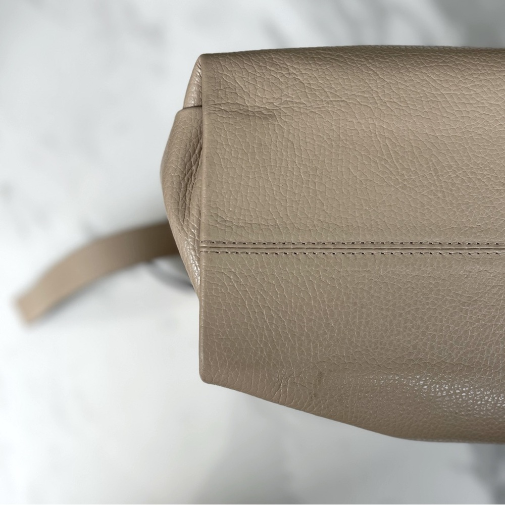 Italian Leather Shoulder Bag - Picture 15 of 16
